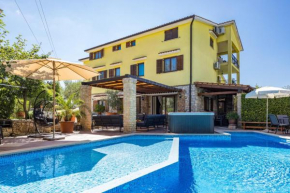 Villa Bucks near Poreč for 20 persons with Sea View, Whirlpool, Sauna & Fitness